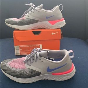 Nike odyssey react flyknit